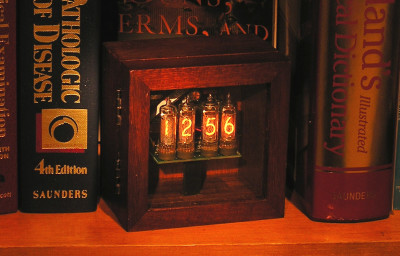 RETRO NIXIE CLOCK